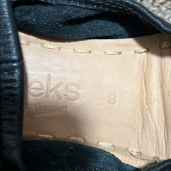 Tieks Flats - Picture 3 of 3